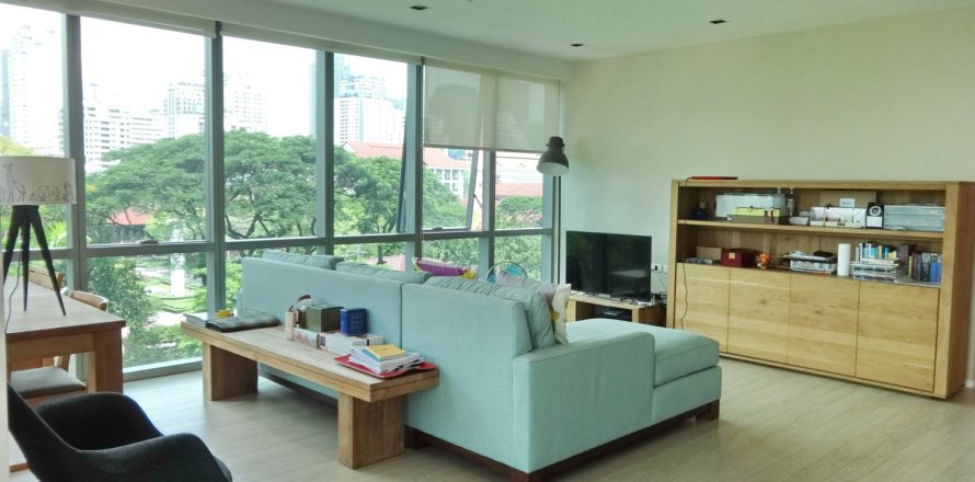 Condo in Bangkok, Thailand, 2 bedrooms  № 180984