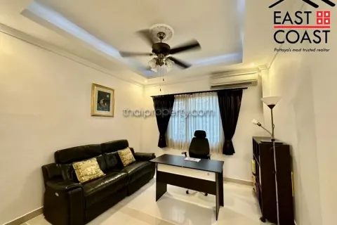 Casa de 4 dormitorios en Jomtien Beach, Pattaya, Tailandia № 212649 - foto 15