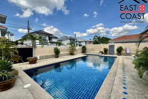 Casa de 4 dormitorios en Jomtien Beach, Pattaya, Tailandia № 212649 - foto 6