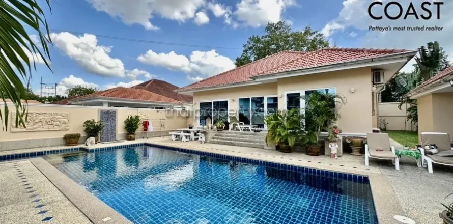 Casa de 4 dormitorios en Jomtien Beach, Pattaya, Tailandia № 212649