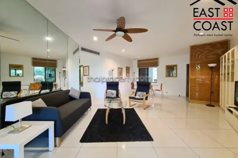 Condominio de 2 dormitorios en Pattaya, Tailandia № 212653 - foto 2