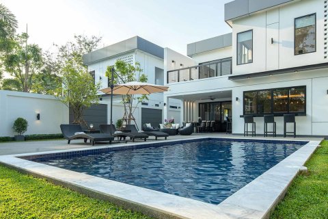 Villa in Chiang Mai, Thailand 4 bedrooms № 149581 - photo 16