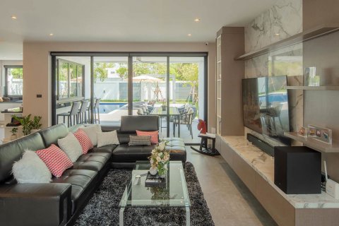 Villa in Chiang Mai, Thailand 4 bedrooms № 149581 - photo 3