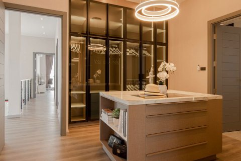 Villa in Chiang Mai, Thailand 4 bedrooms № 149581 - photo 7