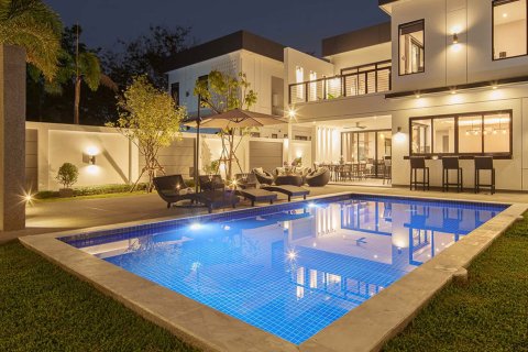 Villa in Chiang Mai, Thailand 4 bedrooms № 149581 - photo 15