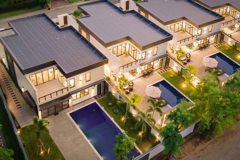 Villa in Chiang Mai, Thailand 4 bedrooms № 149581 - photo 14