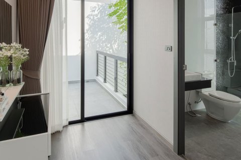 Villa in Chiang Mai, Thailand 4 bedrooms № 149581 - photo 22