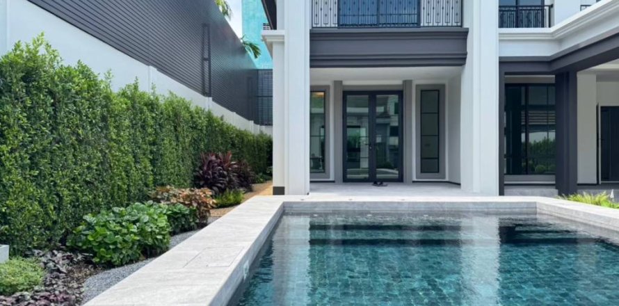 Penthouse à Samut Prakan, Thaïlande 4 chambres № 149578