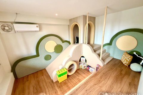 House in Pattaya, Thailand 4 bedrooms № 151046 - photo 11