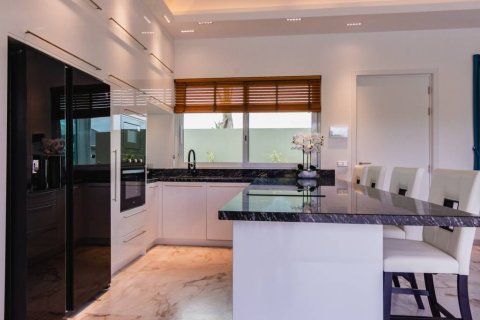 Вилла в Хуа Хине, Таиланд с 3 спальнями  № 115206 - фото 9