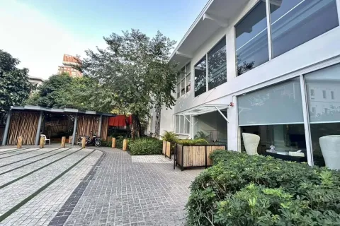 House in Watthana, Bangkok, Thailand 4 bedrooms № 162160