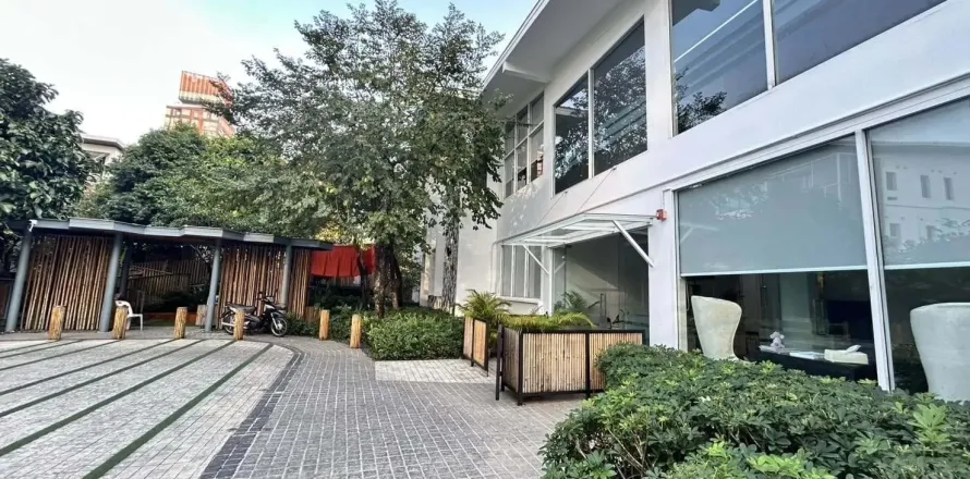 House in Watthana, Bangkok, Thailand 4 bedrooms № 162160