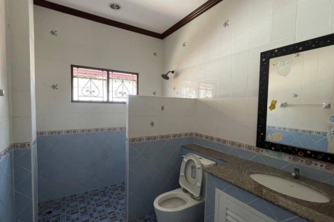 House in Kathu, Thailand 4 bedrooms № 145121 - photo 16