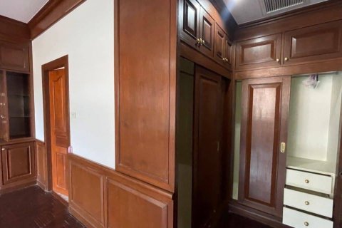 House in Kathu, Thailand 4 bedrooms № 145121 - photo 13