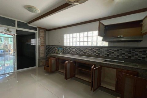House in Kathu, Thailand 4 bedrooms № 145121 - photo 19