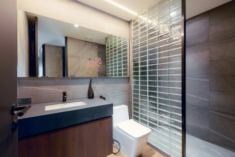 Condo in Pathum Wan, Bangkok, Thailand, 2 bedrooms  № 145123 - photo 18