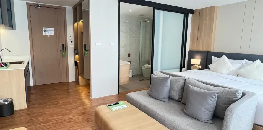 Studio in the Condo in Phuket, Thailand № 149284