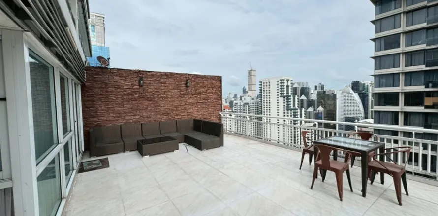Apartment in Bangkok, Thailand 2 bedrooms № 117518