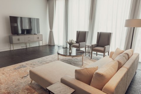 Condo in Bangkok, Thailand, 2 bedrooms  № 181047 - photo 3