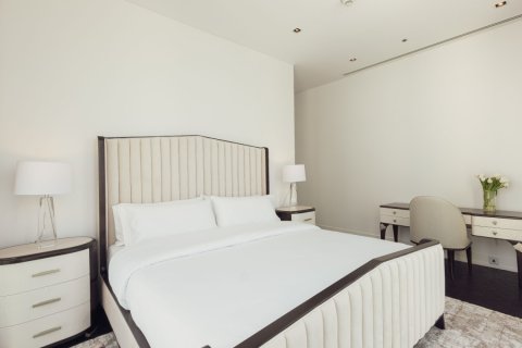 Condo in Bangkok, Thailand, 2 bedrooms  № 181047 - photo 10