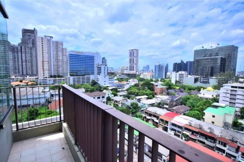 Condo in Bangkok, Thailand, 2 bedrooms  № 181051 - photo 19