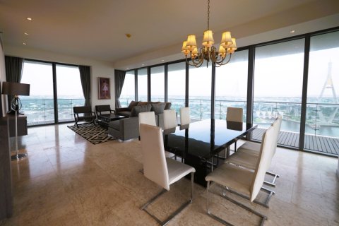 Condo in Bangkok, Thailand, 3 bedrooms  № 181049 - photo 2