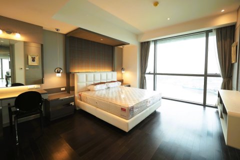 Condo in Bangkok, Thailand, 3 bedrooms  № 181049 - photo 8