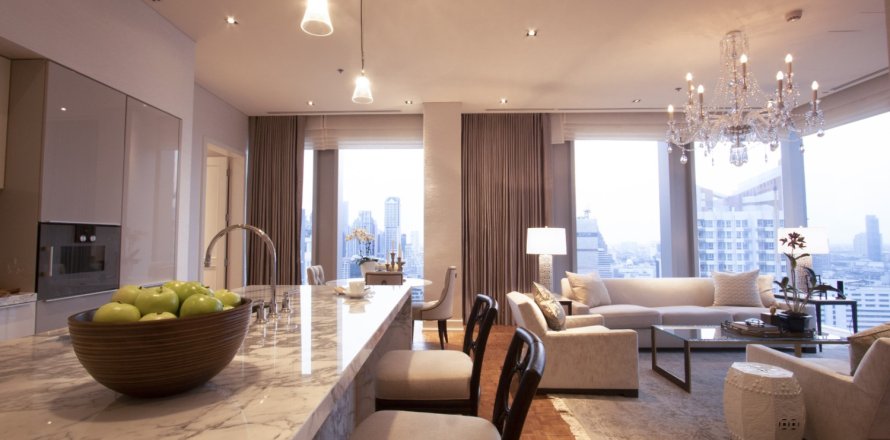 Condo in Bangkok, Thailand, 2 bedrooms  № 181048