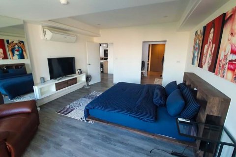 Condo in Huai Khwang, Bangkok, Thailand, 2 bedrooms  № 164480 - photo 10