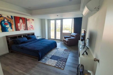 Condo in Huai Khwang, Bangkok, Thailand, 2 bedrooms  № 164480 - photo 9