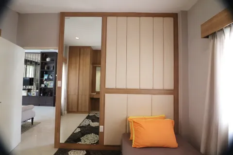 House in Udon Thani, Thailand 4 bedrooms № 164478 - photo 16