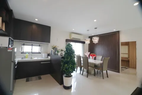 House in Udon Thani, Thailand 4 bedrooms № 164478 - photo 5