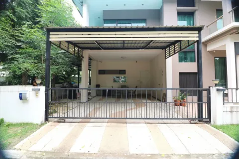 House in Udon Thani, Thailand 4 bedrooms № 164478 - photo 3