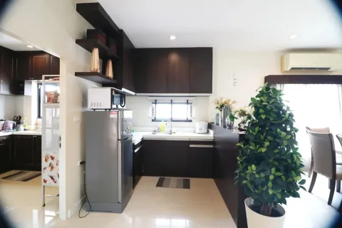 House in Udon Thani, Thailand 4 bedrooms № 164478 - photo 19