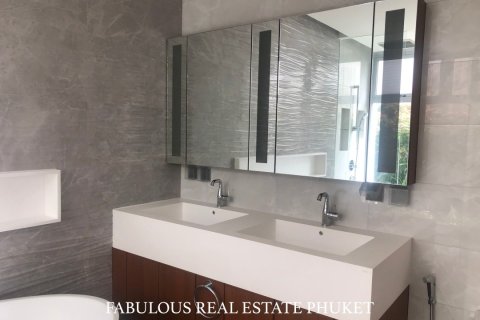Condo in Bang Tao, Thailand, 2 bedrooms № 179759 - photo 6