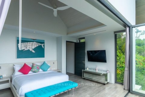 Villa in Patong, Thailand 7 bedrooms № 179761 - photo 12
