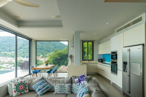 Villa in Patong, Thailand 7 bedrooms № 179761 - photo 6