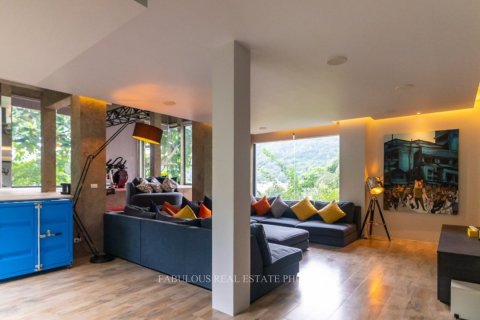 Villa in Patong, Thailand 7 bedrooms № 179761 - photo 9