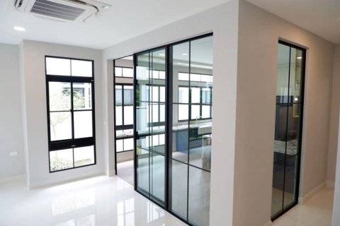 House in Saphan Sung, Bangkok, Thailand 5 bedrooms № 171238 - photo 14