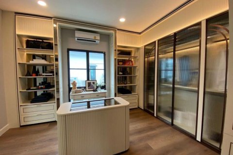House in Saphan Sung, Bangkok, Thailand 5 bedrooms № 171238 - photo 8