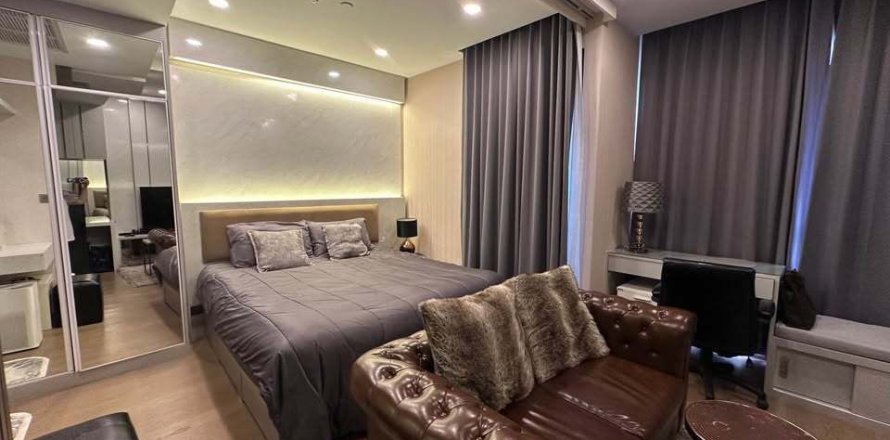 Studio in the Condo in Bang Rak, Bangkok, Thailand  № 167345