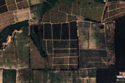 Земельный участок в Си Рача, Таиланд  № 114166 - фото 2