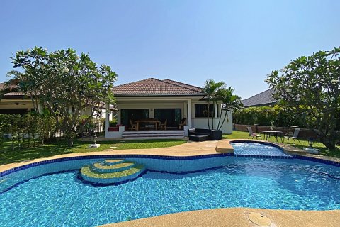 Villa à Hua Hin, Thaïlande 3 chambres № 168284
