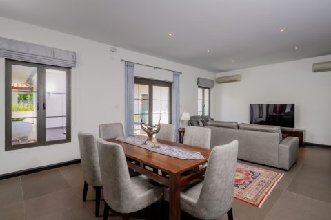 Villa in Hua Hin, Thailand 3 bedrooms № 168318 - photo 11