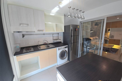 Condo in Bangkok, Thailand, 2 bedrooms  № 184920 - photo 8