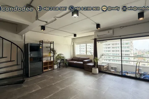 Condominio de 2 dormitorios en Watthana, Bangkok, Tailandia № 233721 - foto 2
