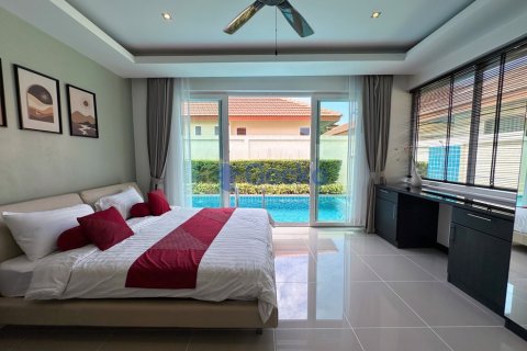 House in Pattaya, Thailand 4 bedrooms № 197297 - photo 13