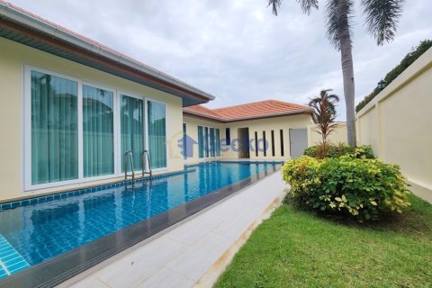 Maison à Pattaya, Thaïlande 4 chambres № 197298