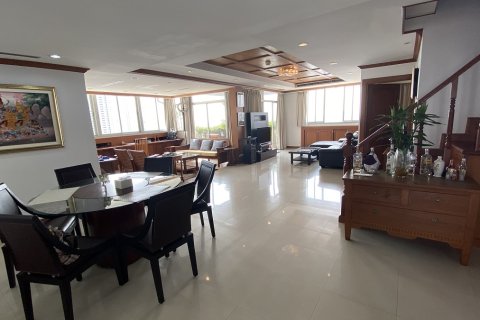 คอนโดมิเนียมในคลองเตย, กรุงเทพฯ, ประเทศไทย, 3 ห้องนอน № 200753 - รูปถ่าย 10