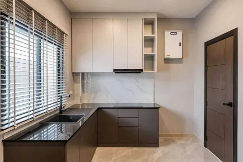 House in San Sai, Thailand 4 bedrooms № 135624 - photo 11